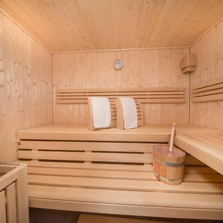 Chalet In Neukirchen Near Ski Arena Wildkogel *