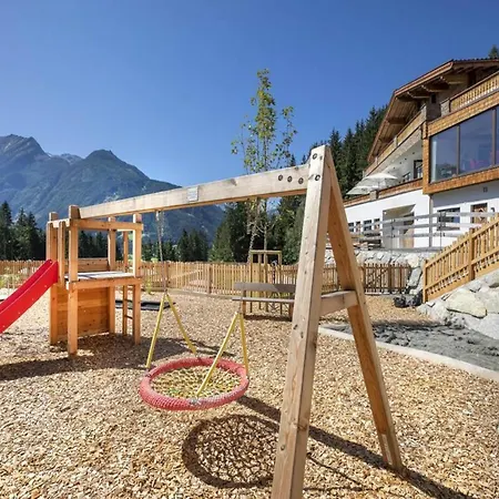 Chalet In Neukirchen Near Ski Arena Wildkogel Chalet *